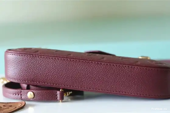 First bag ru VUITTON ON EASY POUCH LOUIS STRAP 0514